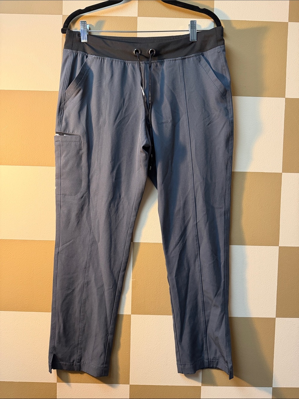 Skechers Men's Drawstring Pants in Charcoal and Black Waistband